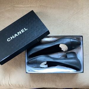 Chanel Black Pumps with original box and shoe bag